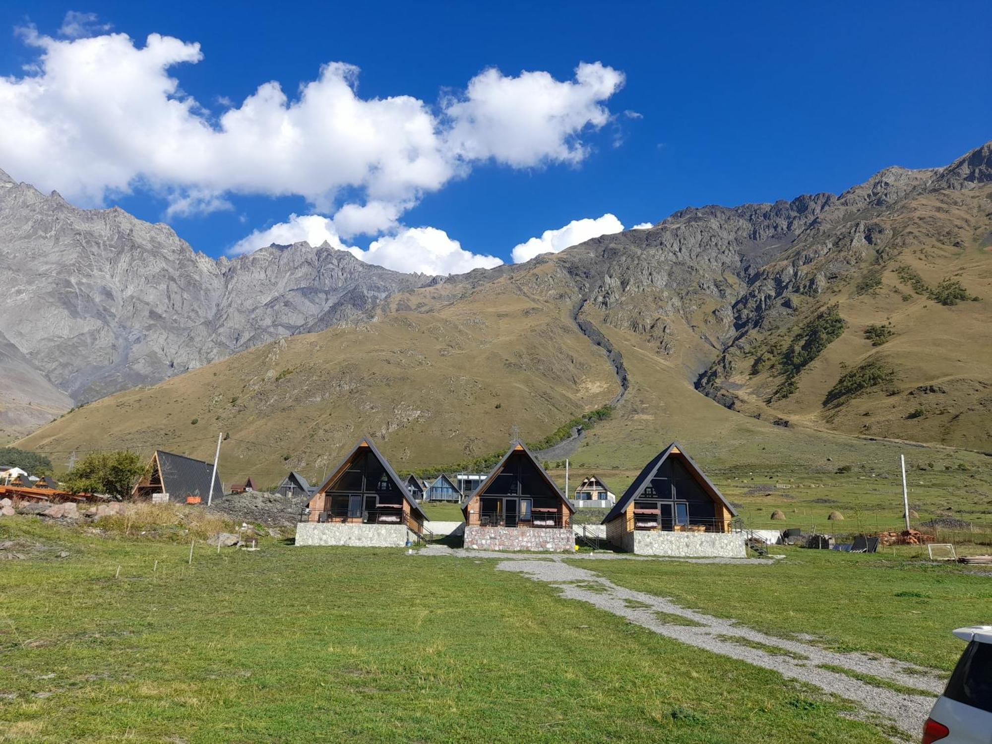 Kera Cottages Kazbegi Exterior foto